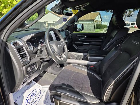 Used 2023 RAM 1500 Laramie AWD/4WD image 10
