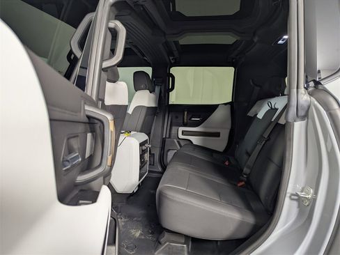 Used 2024 GMC Hummer EV 3X w/ LPO, Illumination Package image 29