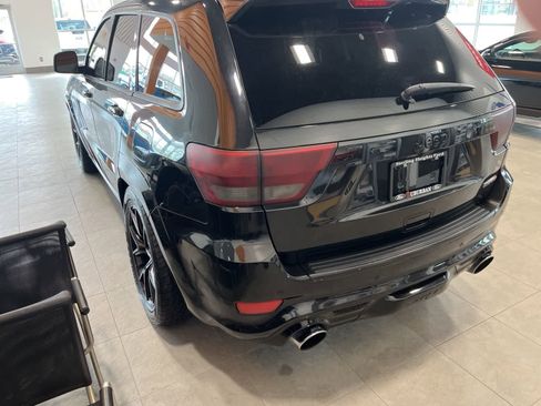 Used 2012 Jeep Grand Cherokee SRT8 w/ Luxury Group II AWD/4WD image 11