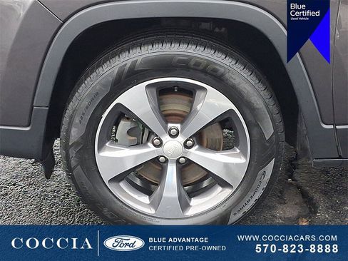 Used 2019 Jeep Cherokee Limited image 8