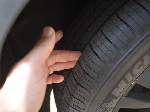 Used 2016 Volkswagen Tiguan S image 8