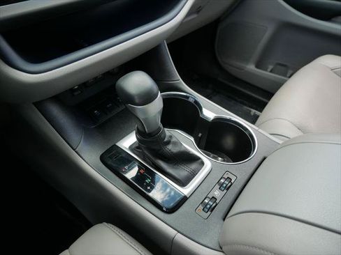 Certified 2018 Toyota Highlander Limited Platinum AWD/4WD image 21