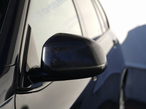 Used 2017 BMW X5 xDrive50i image 10