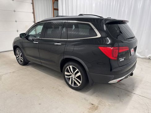 Used 2017 Honda Pilot Elite image 3
