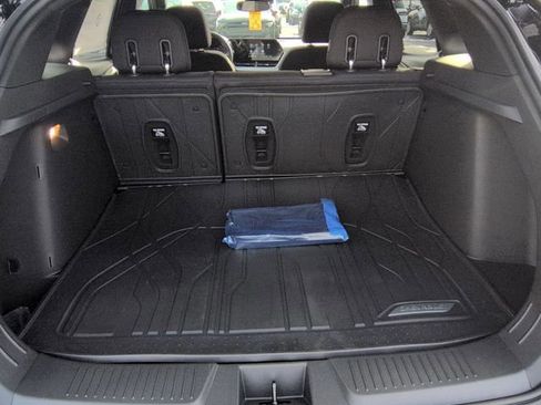 New 2026 Chevrolet Trax RS w/ Sunroof Package image 25