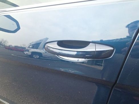 Used 2022 Volkswagen Atlas SEL image 23