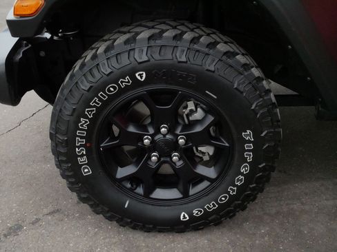 Used 2022 Jeep Wrangler Willys image 15