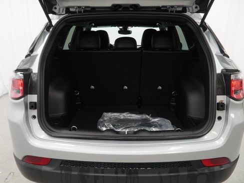 New 2026 Jeep Compass Latitude image 32