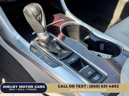 Used 2015 Acura TLX w/ Technology Package FWD image 12