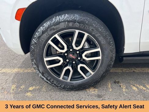 Used 2023 GMC Yukon XL AT4 w/ AT4 Premium Package AWD/4WD image 41