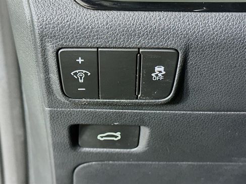 Used 2025 Kia K5 LXS image 17