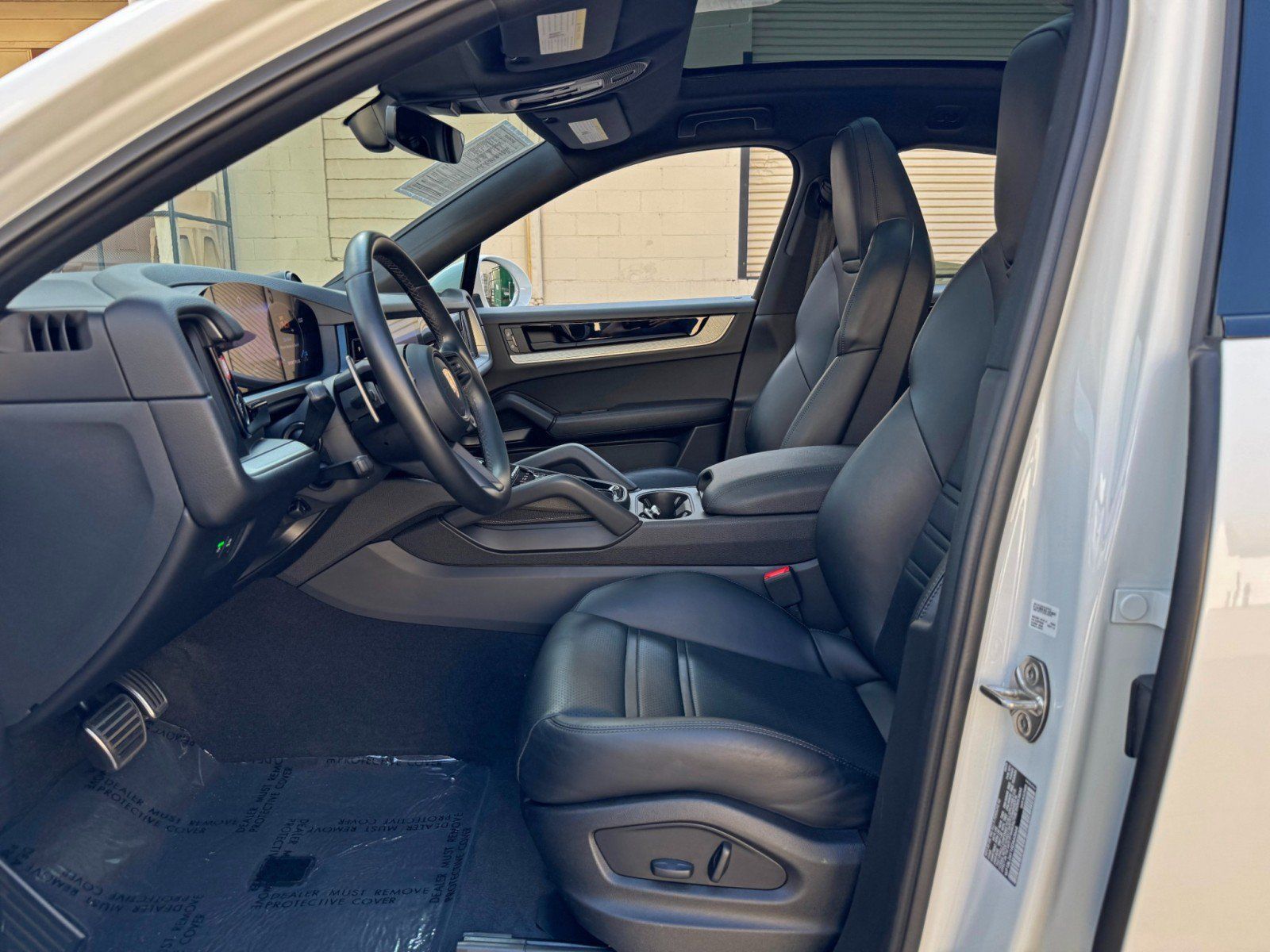 Used 2024 Porsche Cayenne S AWD/4WD image 17