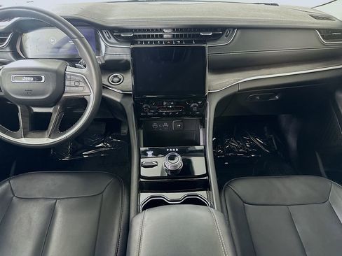 Used 2023 Jeep Grand Cherokee Limited AWD/4WD image 18