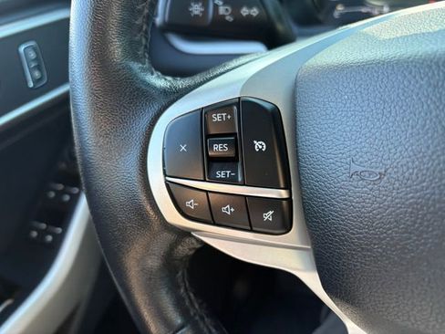 Used 2021 Ford Explorer XLT image 15