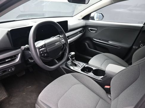 Used 2025 Kia K4 FWD image 19