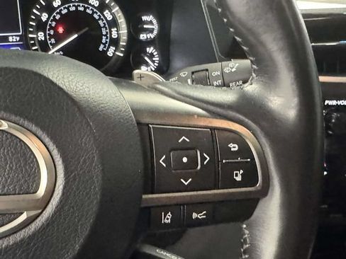 Used 2019 Lexus LX 570 4WD w/ Luxury Package image 42
