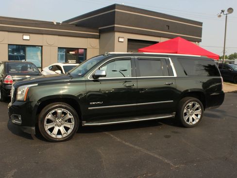 Used 2016 GMC Yukon XL Denali w/ Open Road Package AWD/4WD image 2
