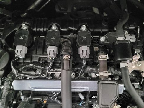 Used 2025 Nissan Versa SV w/ Trunk Package FWD image 30