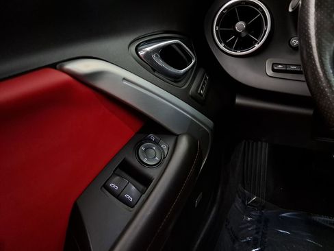 Used 2017 Chevrolet Camaro SS image 17
