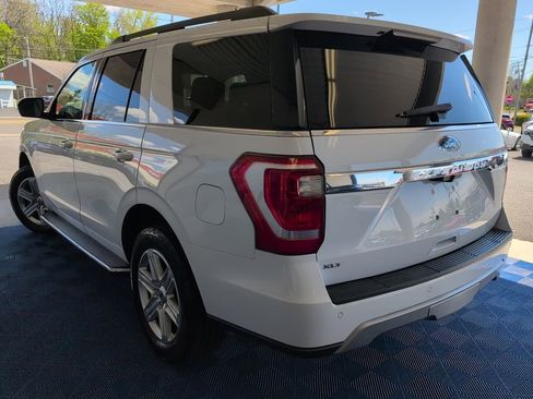 Used 2019 Ford Expedition XLT w/ Equipment Group 202A AWD/4WD image 4