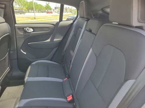 New 2024 Volvo C40 Recharge Core w/ Climate Package AWD/4WD image 5