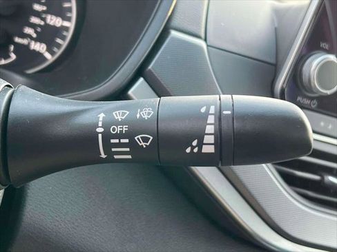 Used 2023 Nissan Altima 2.5 SR image 22