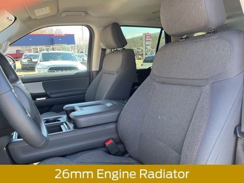 Certified 2025 Ford Expedition Active AWD/4WD image 26