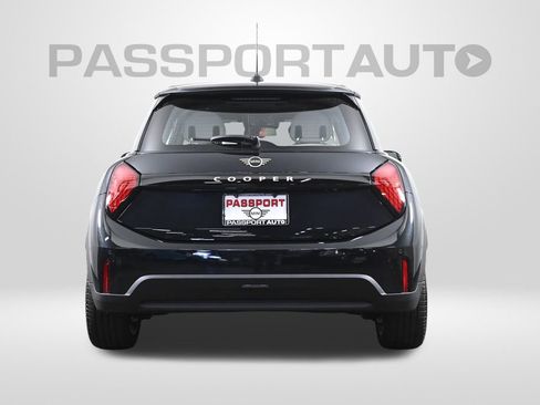 Used 2025 MINI Cooper 2-Door Hardtop image 8