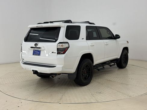 Used 2021 Toyota 4Runner SR5 Premium w/ Moonroof Package AWD/4WD image 9
