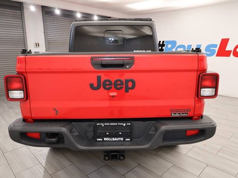Used 2020 Jeep Gladiator Sport w/ Quick Order Package 23S AWD/4WD image 4