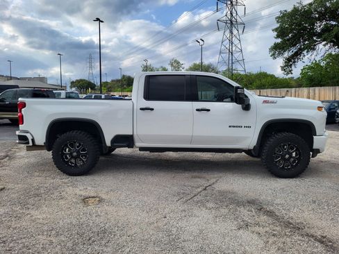 Used 2025 Chevrolet Silverado 2500 LT w/ Z71 Chrome Sport Edition AWD/4WD image 2