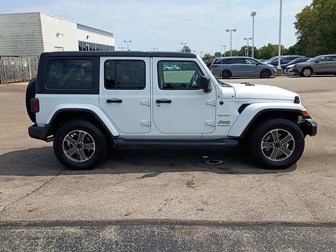 Used 2023 Jeep Wrangler Unlimited Sahara w/ Cold Weather Group AWD/4WD image 2