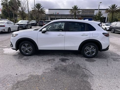 New 2026 Honda HR-V LX image 3