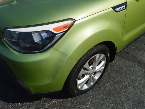 Used 2015 Kia Soul + FWD image 3