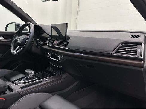Used 2023 Audi Q5 2.0T Premium Plus w/ Premium Plus Package AWD/4WD image 17