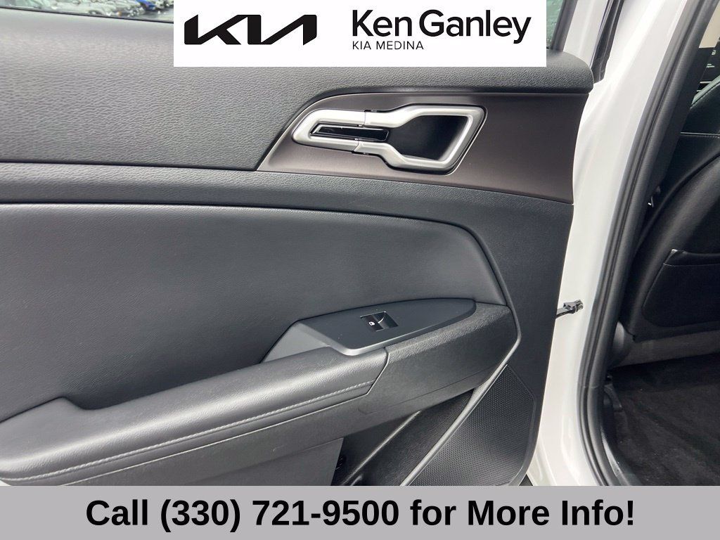 Certified 2026 Kia Sportage EX FWD image 45