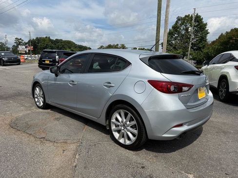 Used 2017 MAZDA MAZDA3 Touring FWD image 11