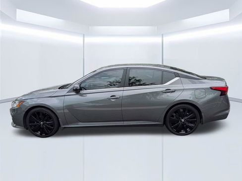 Used 2020 Nissan Altima 2.5 SR w/ Premium Package FWD image 7
