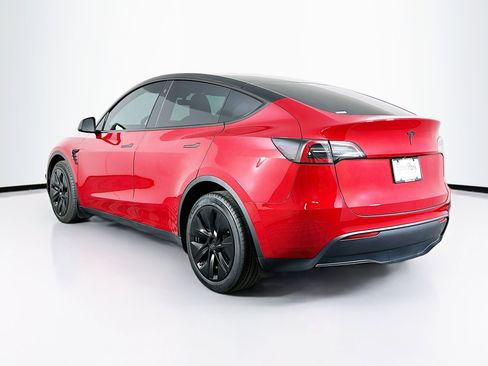 Used 2023 Tesla Model Y Long Range image 5