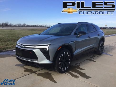 Used 2024 Chevrolet Blazer EV RS image 10