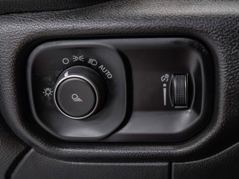 Used 2024 RAM 2500 Tradesman w/ Snow Chief Group image 28