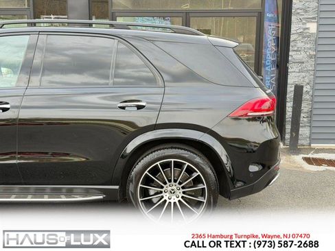 Used 2020 Mercedes-Benz GLE 350 4MATIC w/ AMG Line Exterior image 9