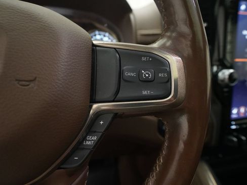 Used 2019 RAM 1500 Laramie Longhorn AWD/4WD image 17