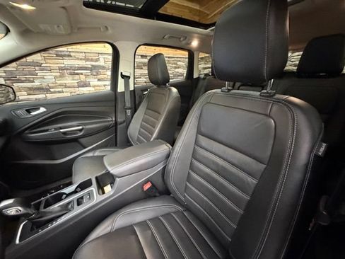 Used 2018 Ford Escape Titanium AWD/4WD image 14
