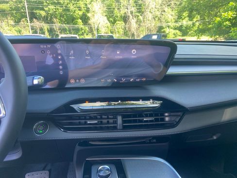 New 2026 Buick Enclave Sport Touring w/ Power Package FWD image 19