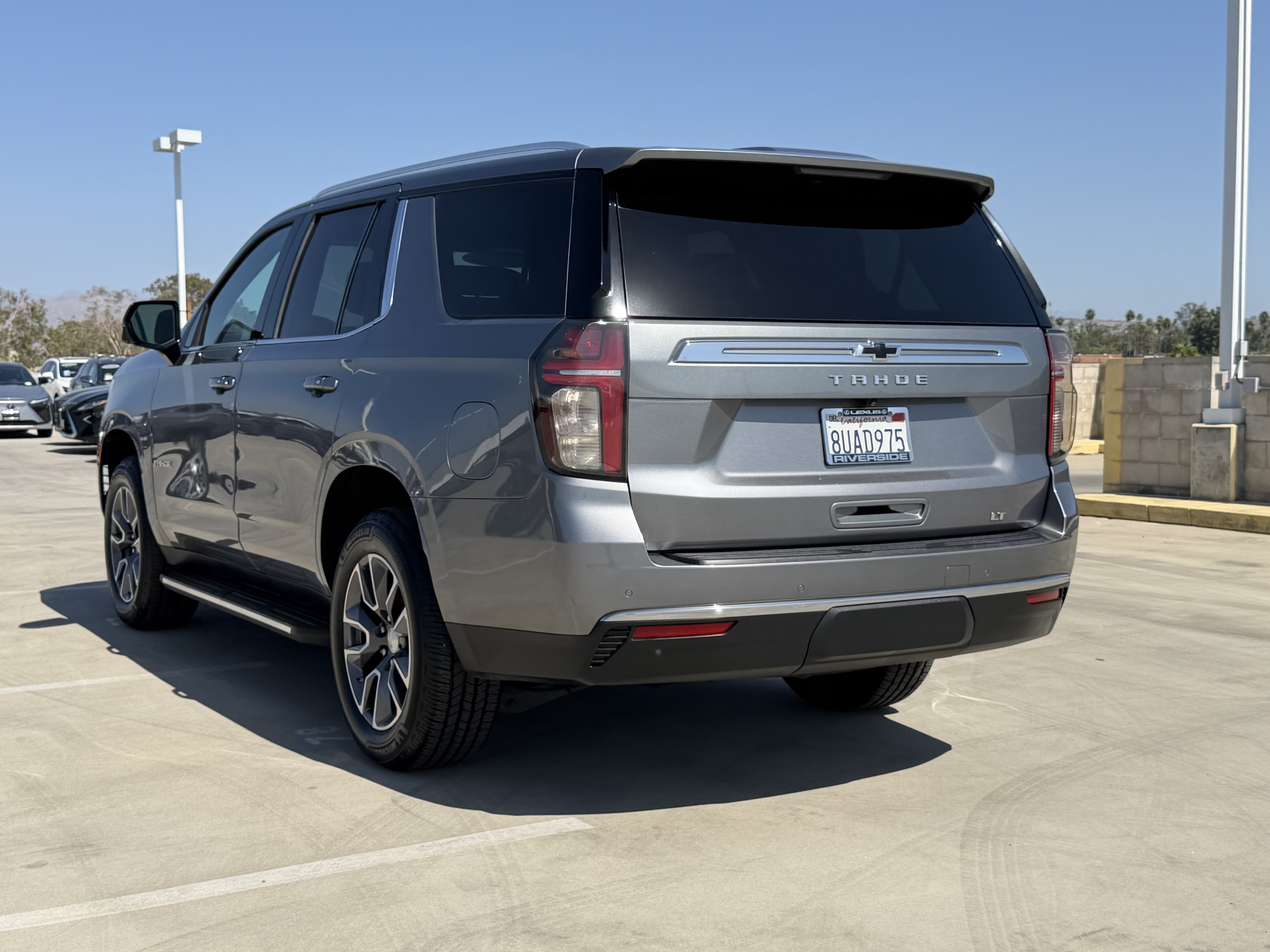 Used 2021 Chevrolet Tahoe LT w/ LT Signature Package RWD image 8