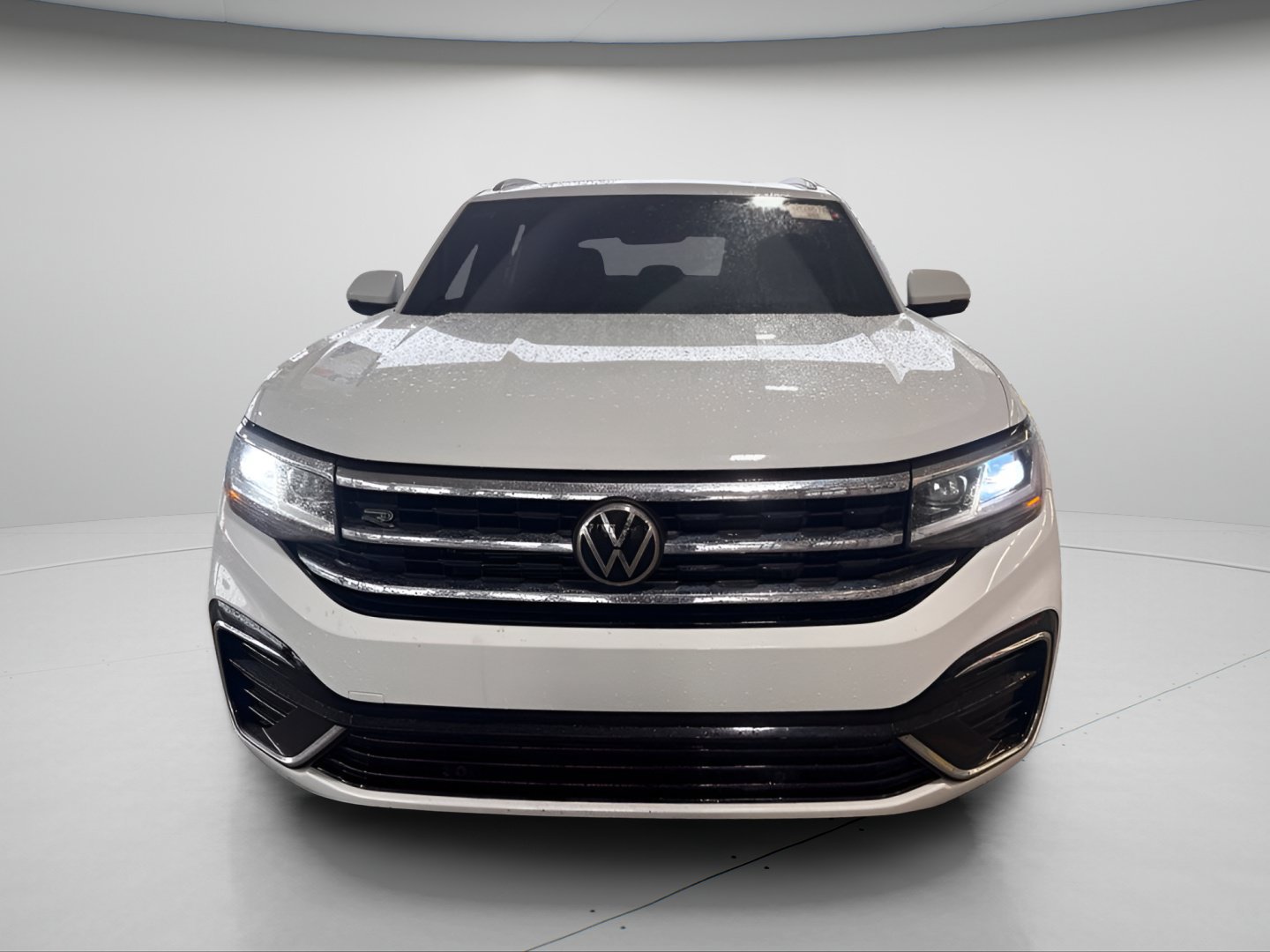 Used 2022 Volkswagen Atlas Cross Sport SEL R-Line w/ Cross Sport MDO Package AWD/4WD image 4