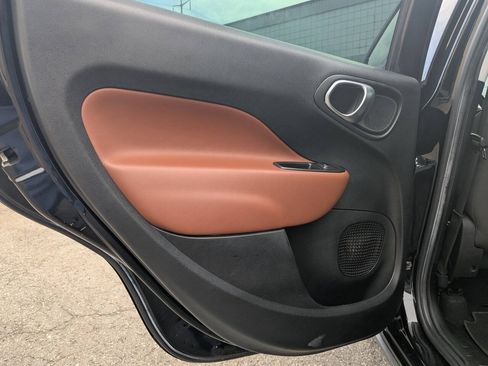 Used 2014 FIAT 500L Trekking w/ Popular Equipment Group FWD image 13