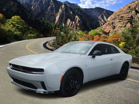 Used 2025 Dodge Charger R/T w/ Quick Order Package 25M R/T image 5