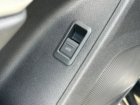 Used 2025 Audi Q3 2.0T Premium AWD/4WD image 20